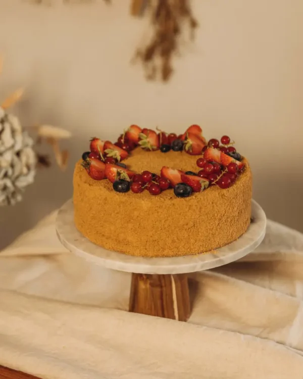 Honey Cake – Medovik Traditional Honey Cake (Medovik) from Lila Bakery