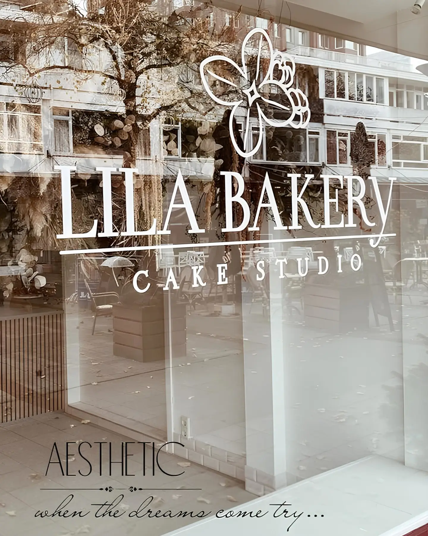 About Us – storefront of Lila Bakery Cake Studio in Rotterdam