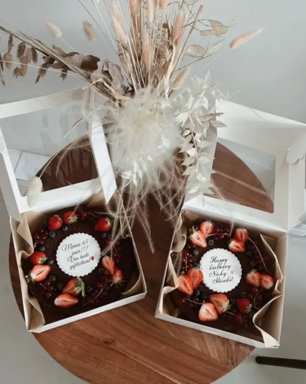 Chocolate Honey Cake – Decorated with Custom Message Decorated Chocolate Honey Cakes with custom messages in box